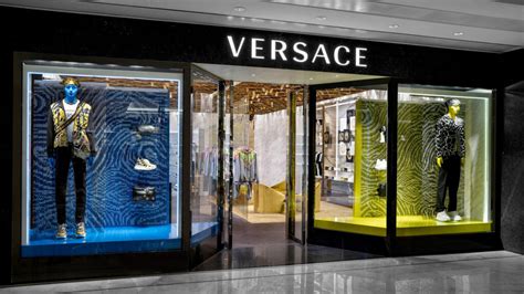 lavora in versace|versace careers australia.